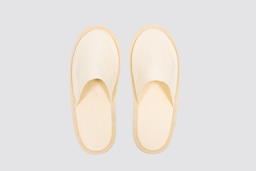 Havanna closed-toe, size 28.5cm, sole made of sugar cane