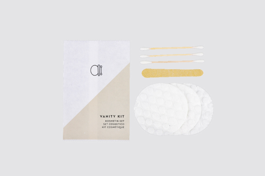 BASIC PAPER - Vanity Kit dans un sachet en papier