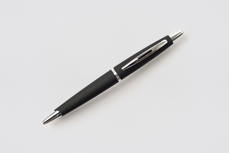 Bolígrafo Pen Royal de color negro