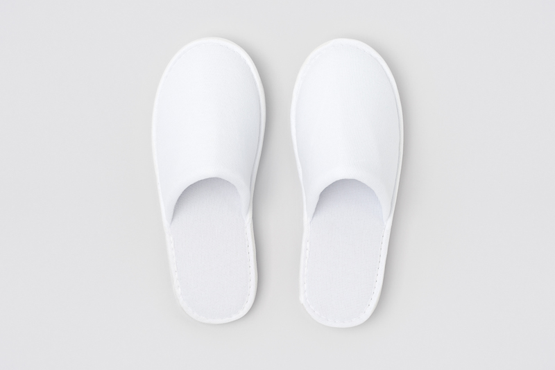 P-London closed-toe, white, 4mm. size 28.2cm