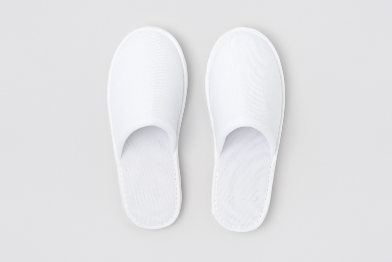 P-London closed-toe, white, 4mm, size 29.5cm