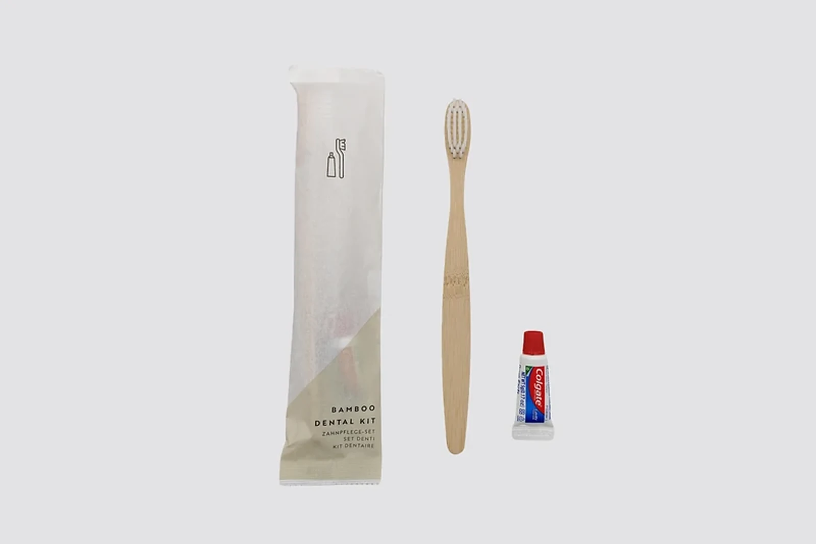 Kit dentaire avec brosse à dents en bambou dans son sachet papier, ligne Green Elegant