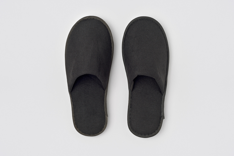 P-London closed-toe, black, 4mm., size 28.2cm