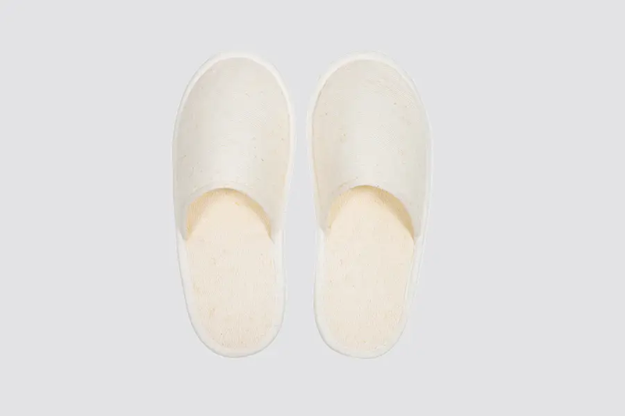 Camellia, closed-toe, natural-coloured, size 28,5 cm, sole made of sugar cane  | Hotel slippers