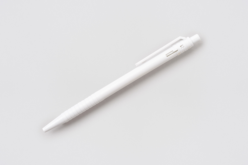 Bolígrafo de plástico de color blanco