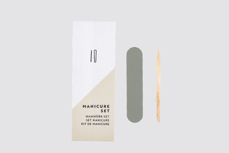 BASIC PAPER - Kit manucure dans un sachet en papier