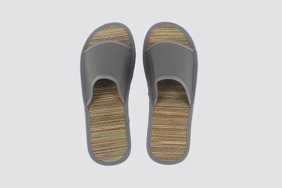 Bamboo open-toe, size 28.5cm