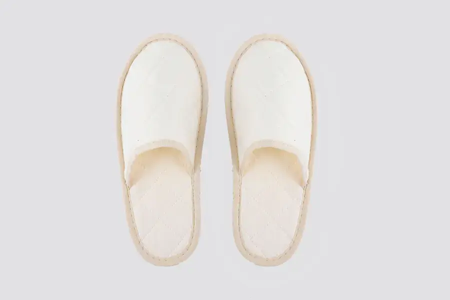 Pinar, punta cerrada, longitud 28,5cm, suela de caña de azúcar | zapatilla de hotel